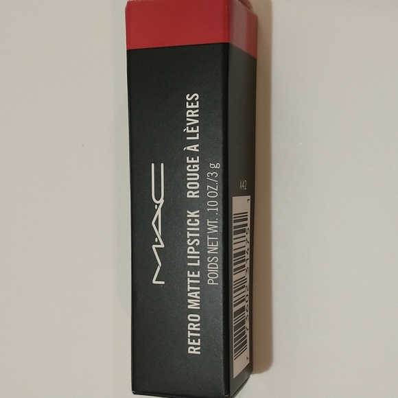 ๐ MAC Retro Matte Lipstick Color "Relentlessly Red" ๐ Host Pick! - Picture 4 of 5